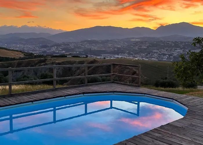 Casa Amrita 3* تيرامو